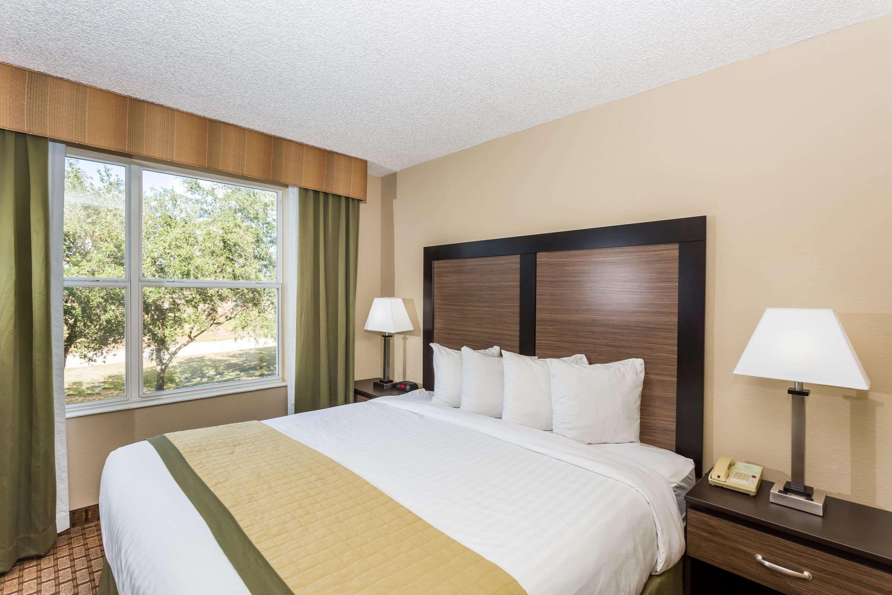 Baymont By Wyndham Fort Myers Airport Exterior foto