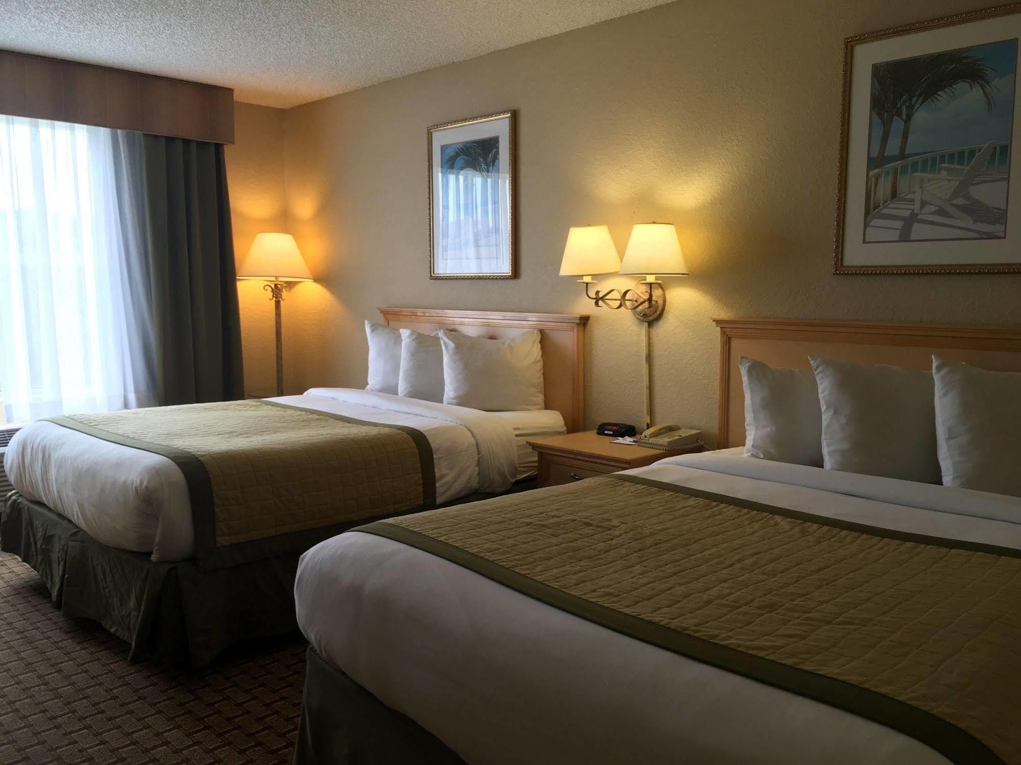Baymont By Wyndham Fort Myers Airport Exterior foto